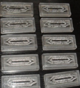 wandel-antik-01077-messerbänkchen-aus-pressglas