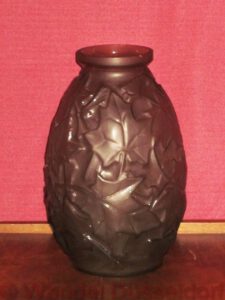 wandel-antik-01454-art-deco-vase-mit-ahornblatt-motiv