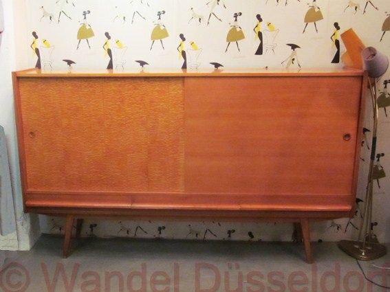 wandel-antik-01458-50er-jahre-sideboard-mit-schiebetueren