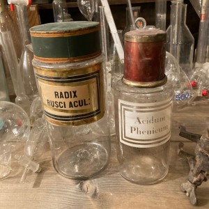 wandel-antik-02238-alte-apothekerflaschen-aus-frankreich