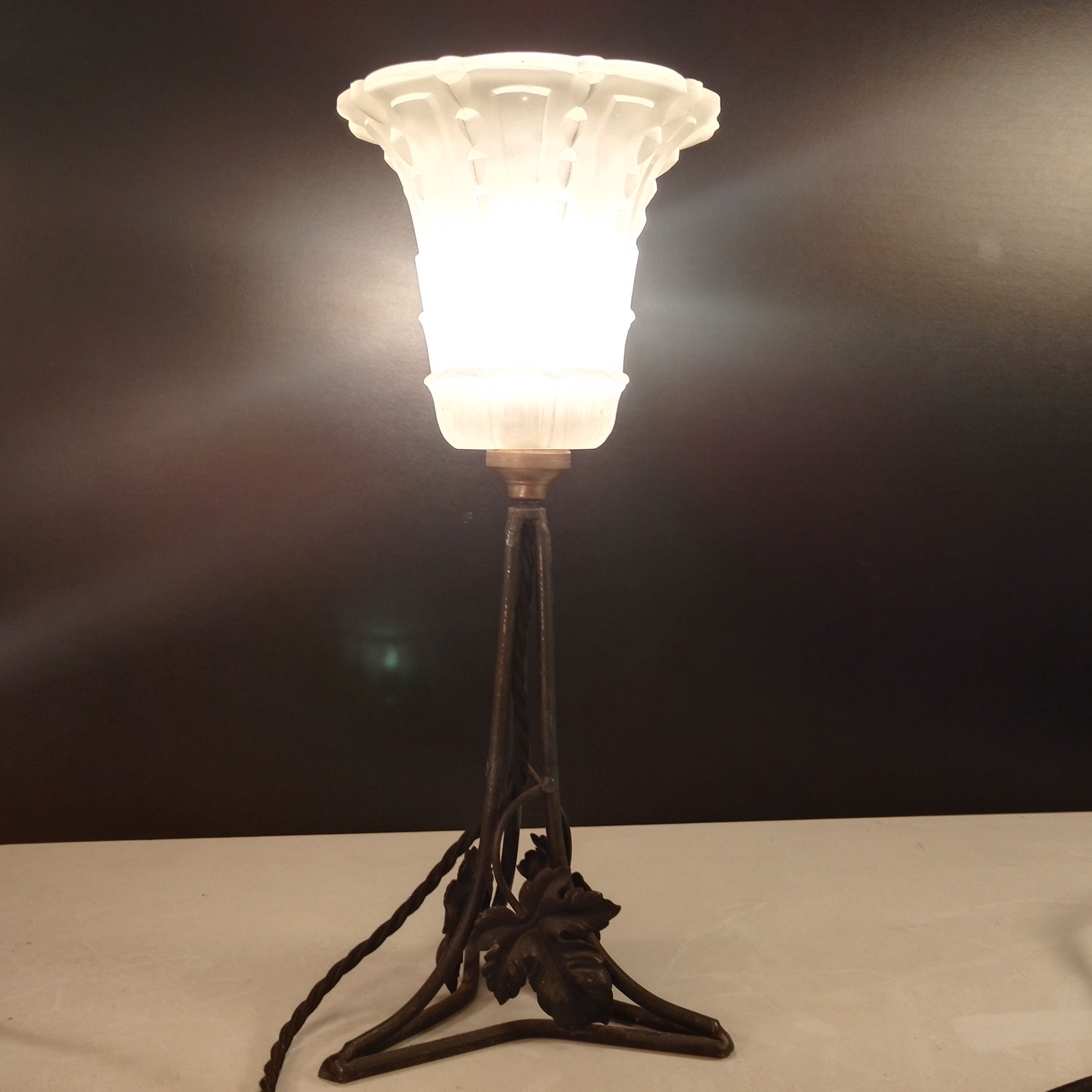 wandel-antik-03153-tischlampe-mit-weinblättern